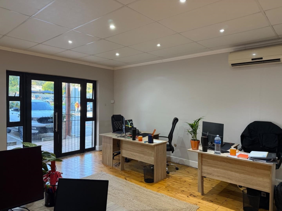 To Let Commercial Property for Rent in Walmer Eastern Cape